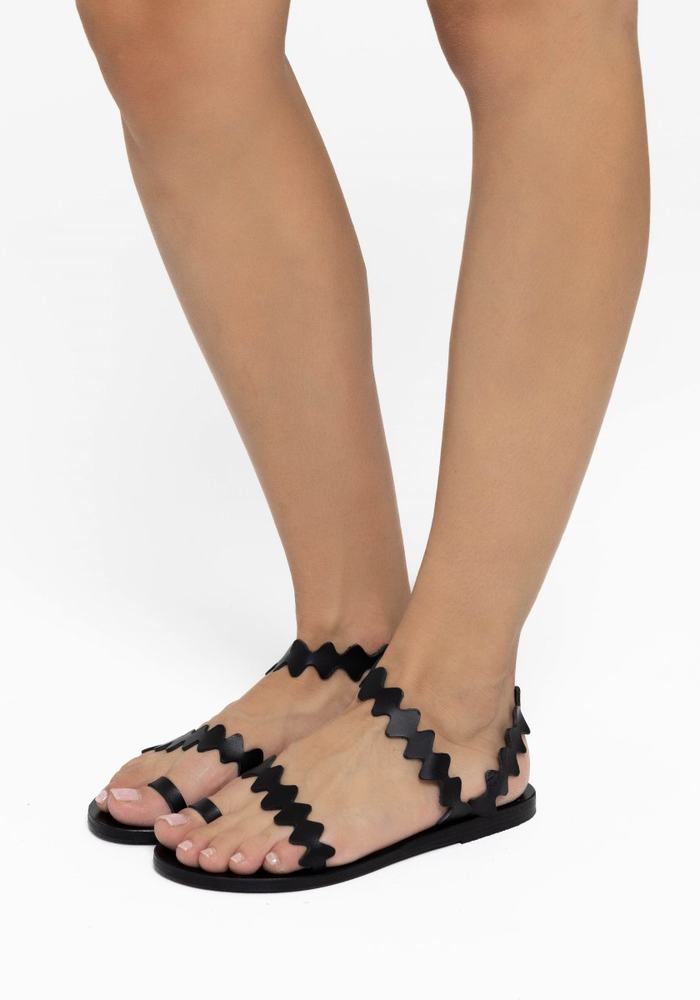 Ancient Greek Sandals Eleftheria Onda Leather Women Toe-Post Sandals Black | TJI3699EK